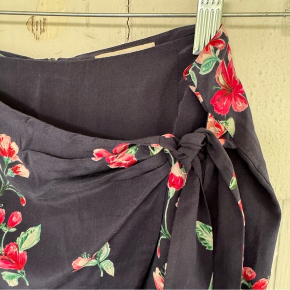 Sezane Pacome Floral Wrap Mini Skirt Blue Floral Silk size 38 US6 - Picture 7 of 11